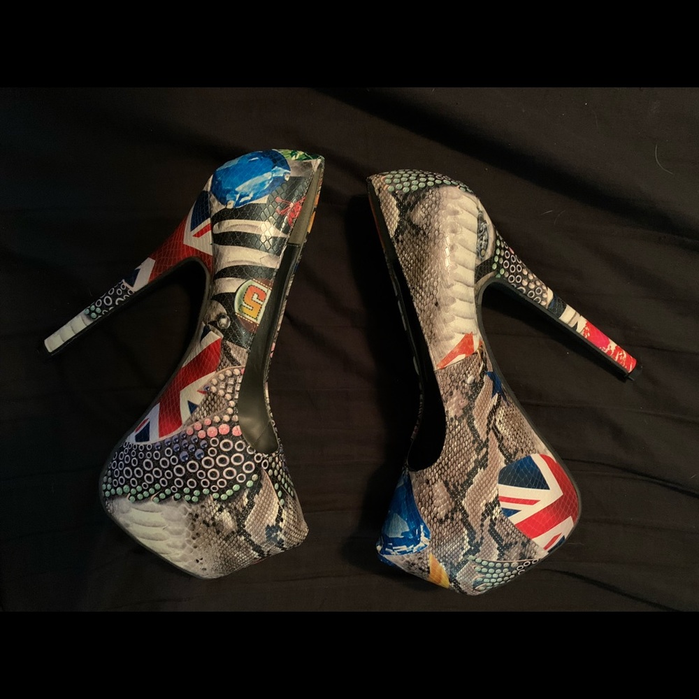 Size 8 multi pattern pumps - Picture 2 of 4